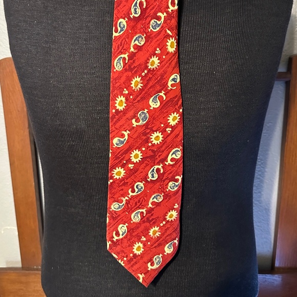 AUTHENTIC EMPORIO ARMANI 100% SILK NECKTIE TIE RED FLOWER PAISLEY - Picture 2 of 5